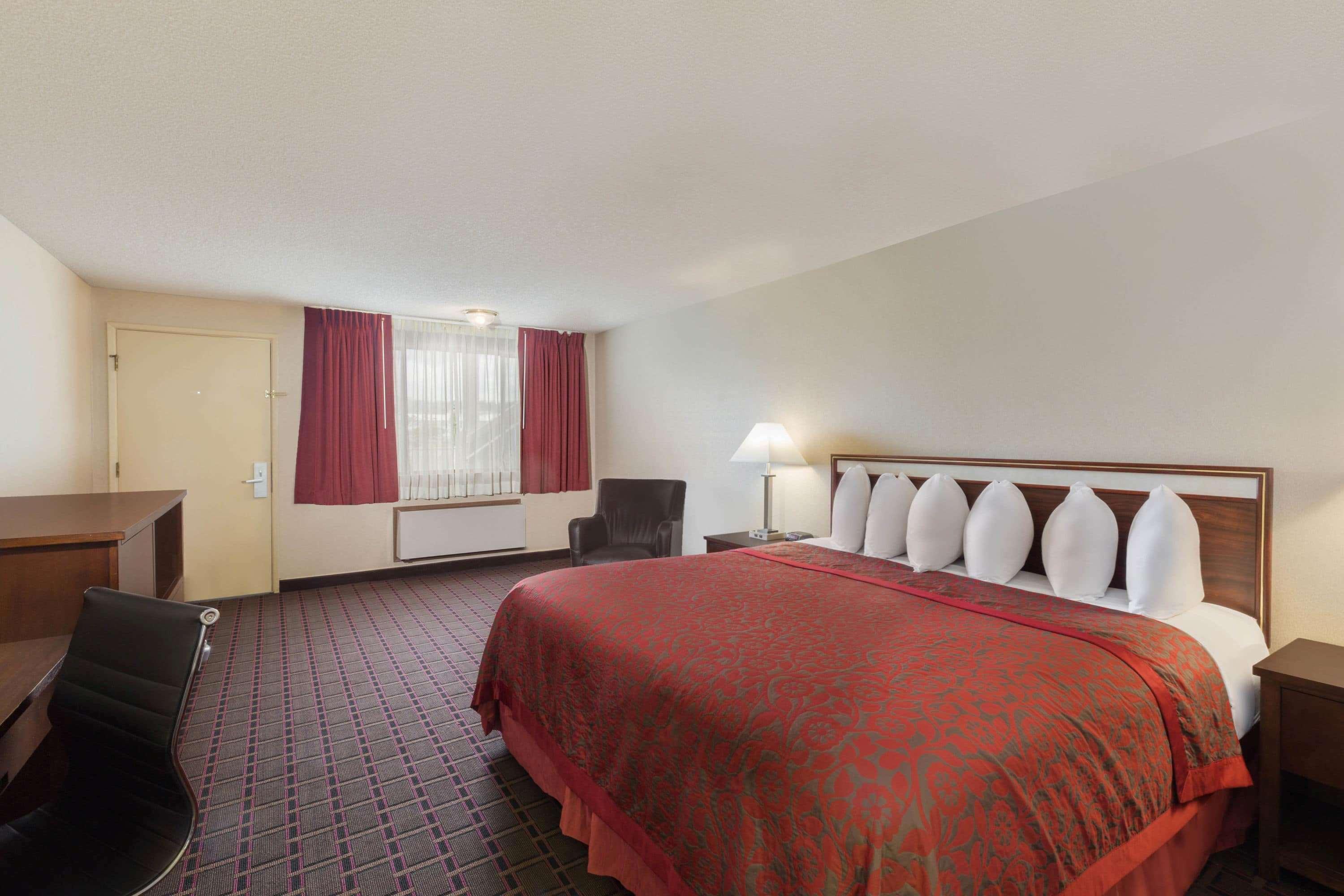 Days Inn By Wyndham Auburn Ngoại thất bức ảnh