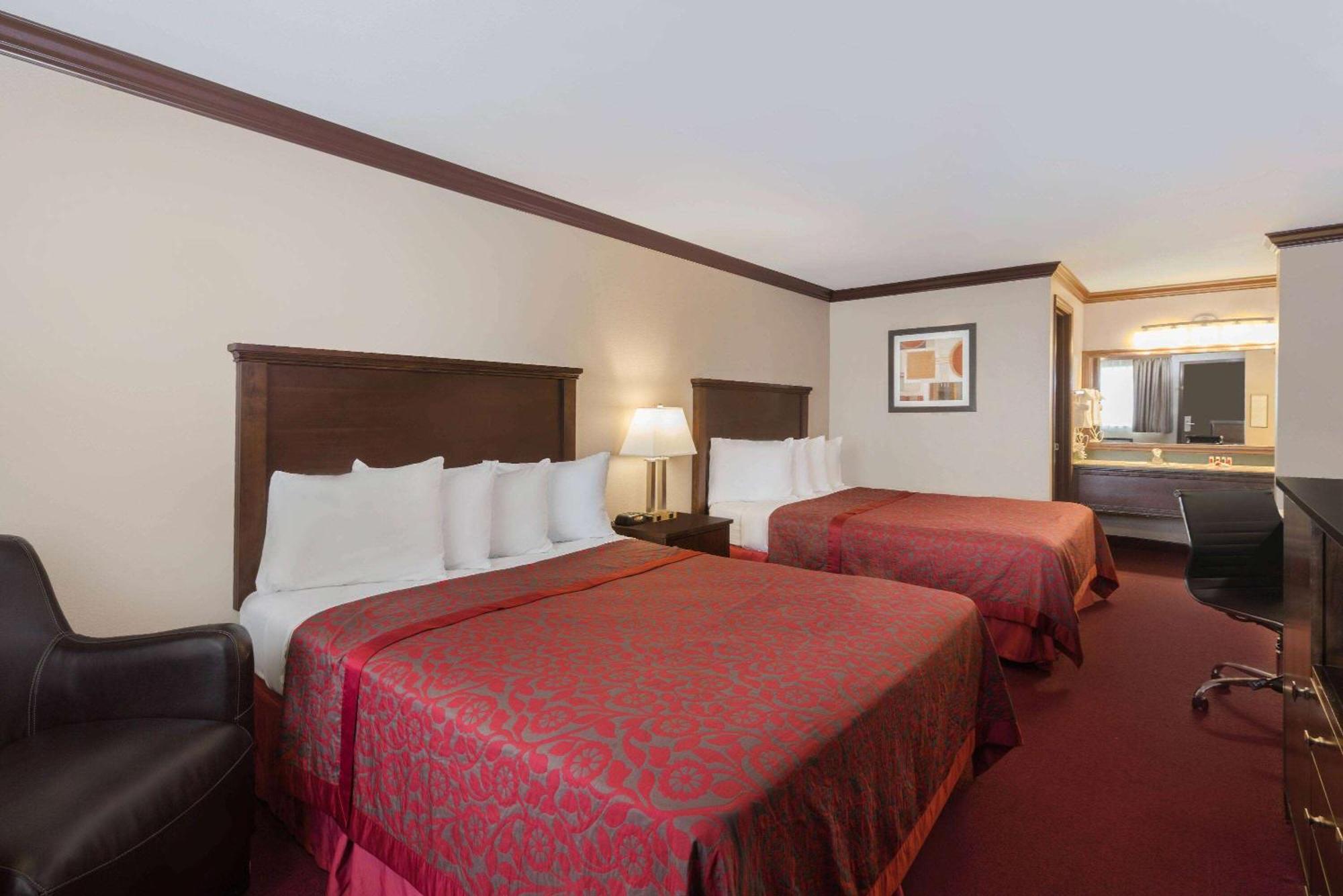 Days Inn By Wyndham Auburn Ngoại thất bức ảnh